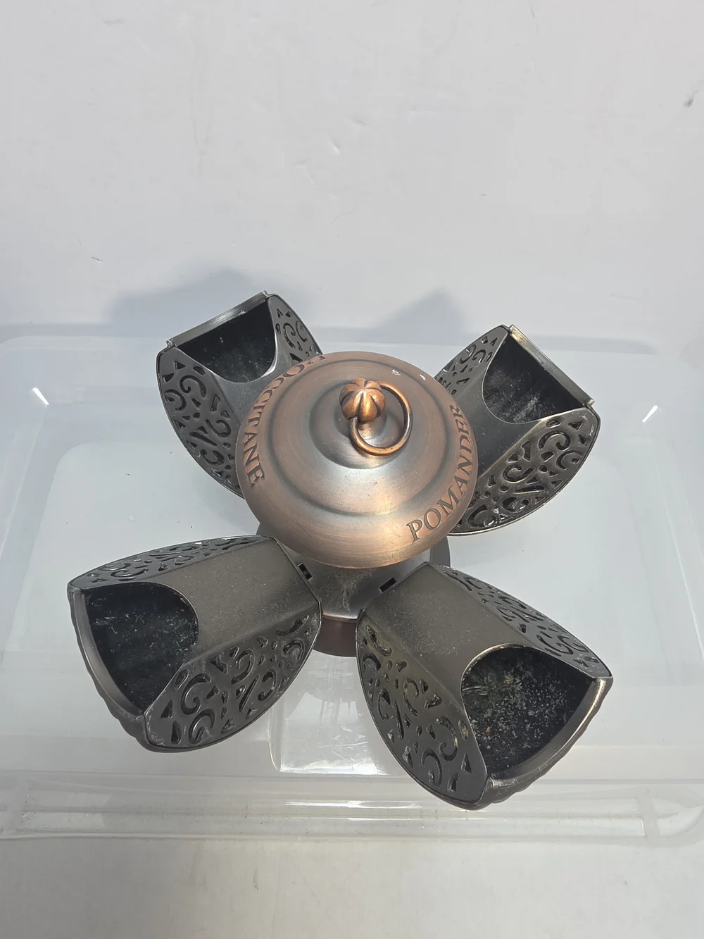 L'Occitane Pomander Metal Potpourri Holder French Fragrance Diffuser Ball (A4)